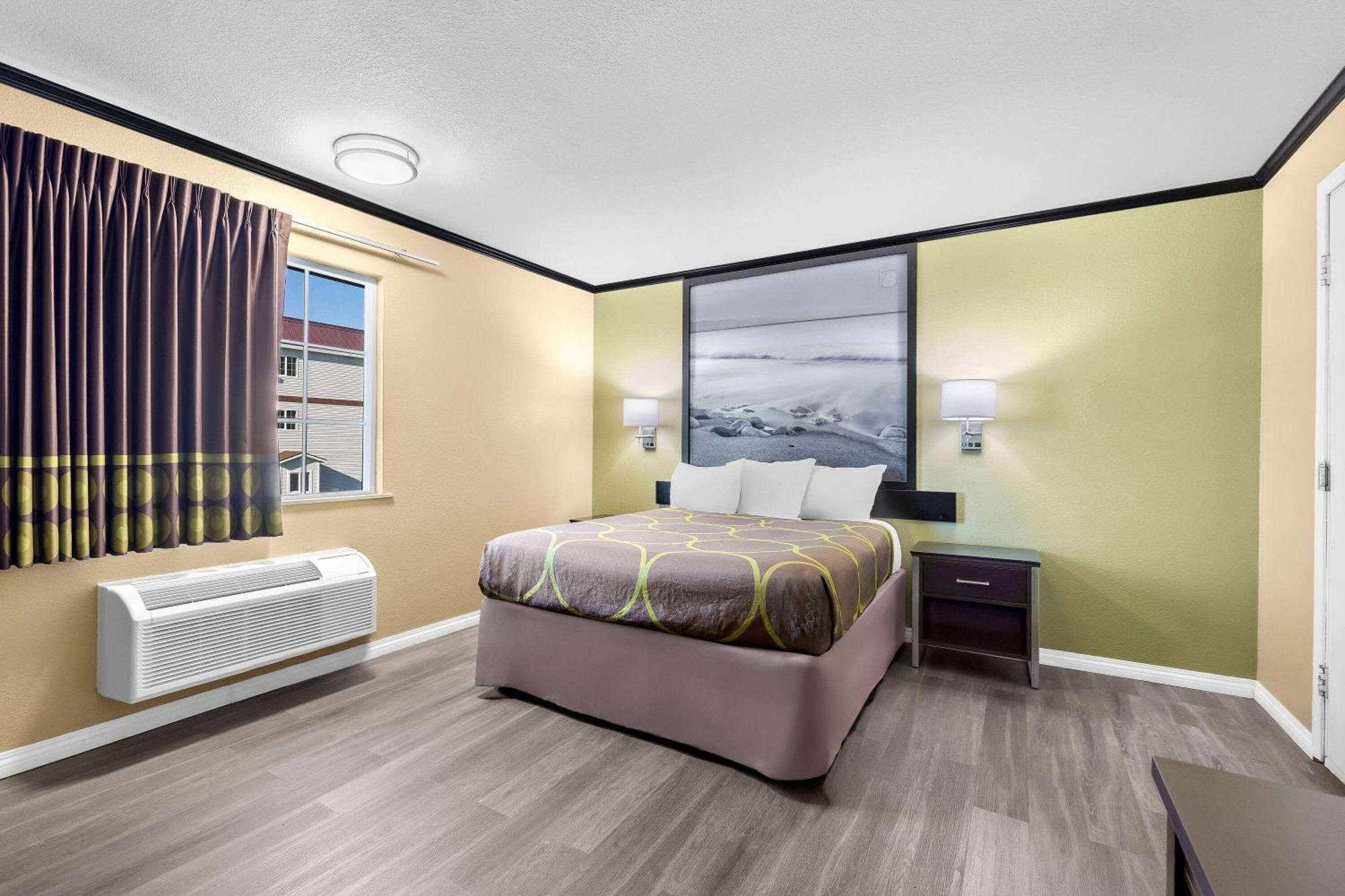 Super 8 By Wyndham Crescent City Exterior foto